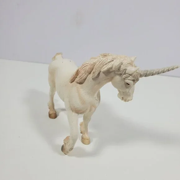 2004 Schleich White Unicorn Glitter Sparkle Mane And Tail Figurine 4 Inches - Picture 8 of 15